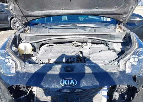 2020 Kia Sportage S z USA, uszkodzony, nr VIN KNDP6CAC2L7778447